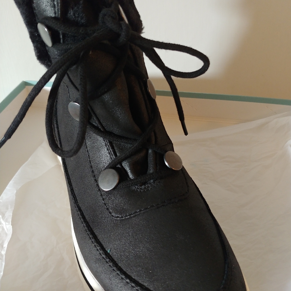 Super Cute Laced Boots
